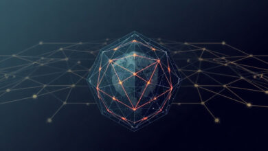 شعار OpenAI مع رسم يشير إلى إيقاف مؤقت لتدريب نماذج الذكاء الاصطناعي